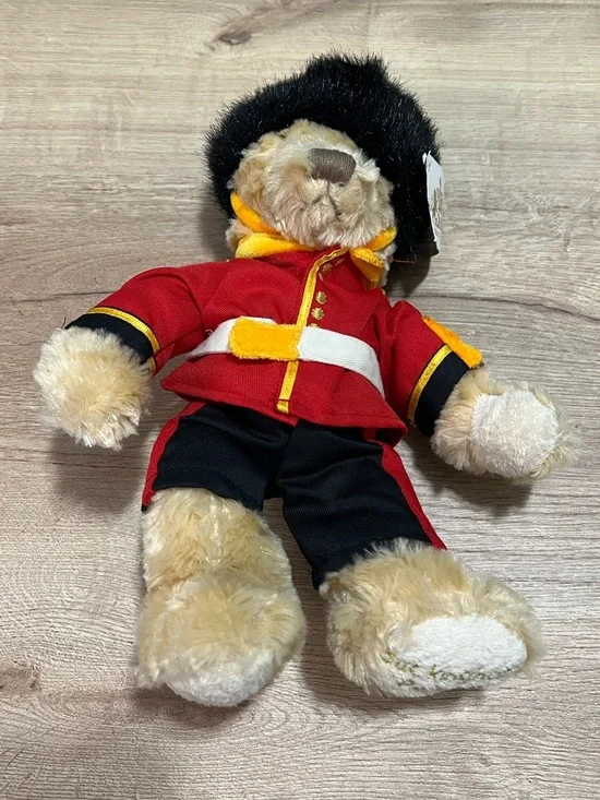 Buckingham Palace Royal Guard Plush Teddy Bear The Royal Collection - Picture 7 of 11